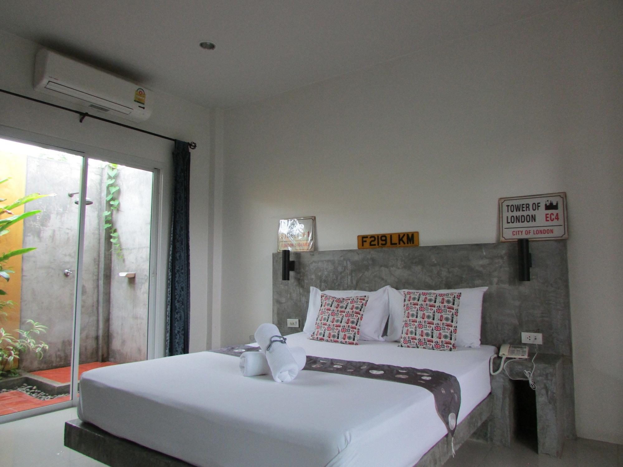 The Park Drive-Thru Check-In Resort Bangkok Exterior photo